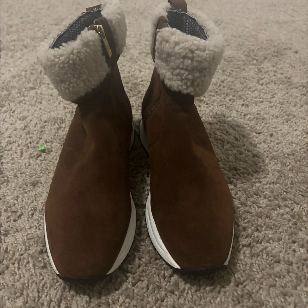 Aquatalia waterproof suede sneaker boots with shearling cuffs. - Picture 2 of 2